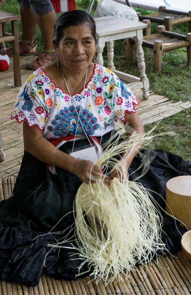 Weaving Demonstration, 2015 Smithsonian Folklife Festival © 2015 Patty Hankins