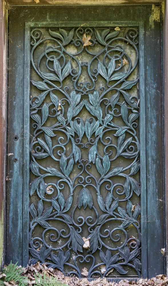 Mausoleaum Door at Albany Rural Cemetery © 2016 Patty Hankins