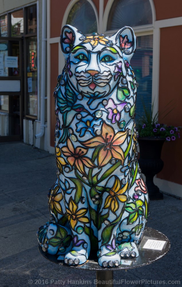 Cat Sculpture in Catskill © 2016 Patty Hankins