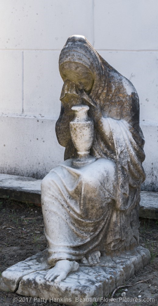 Weeping Woman Statue, Lafayette Cemetery, New Orleans © 2017 Patty Hankins