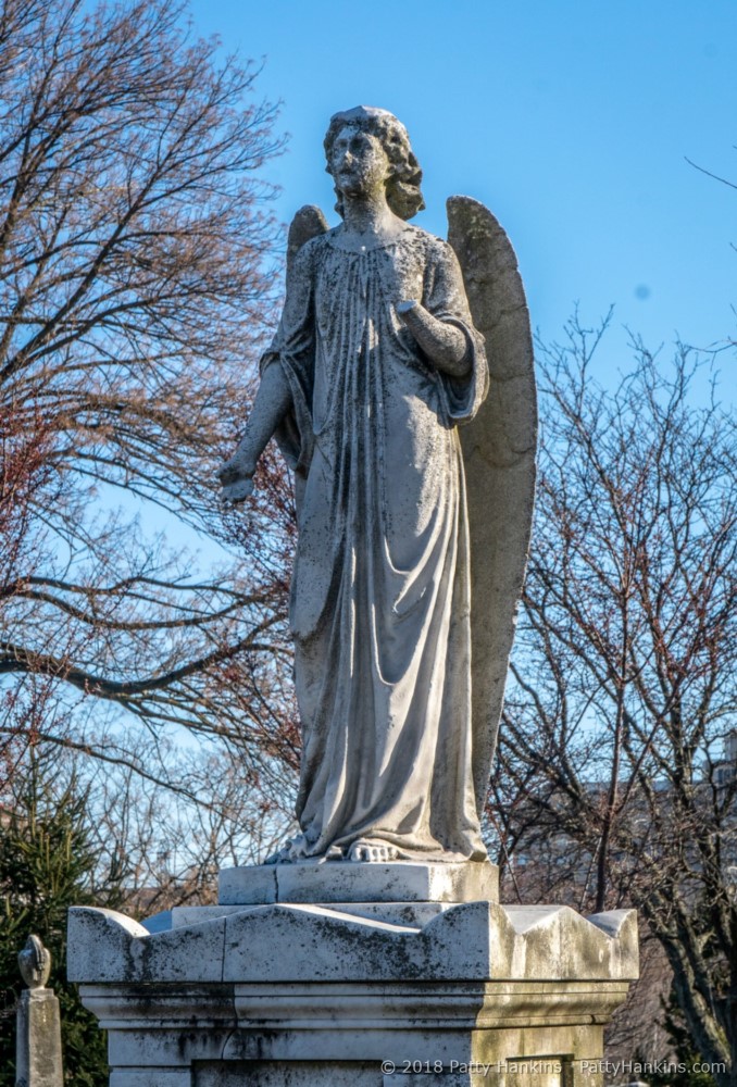 Angel at Laurel Hill Cemetery in Philadelphia, PA © 2018 Patty Hankins