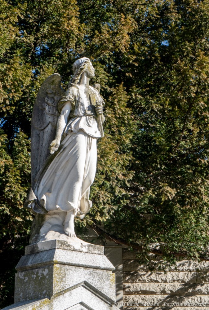 Angel at Laurel Hill Cemetery, Philadelphia, PA © 2018 PattyHankins